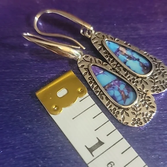 Long teardrop dangle earrings - Picture 3 of 3